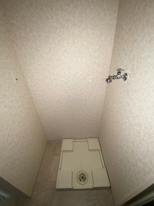 物件内観写真20　(洗濯機置場)