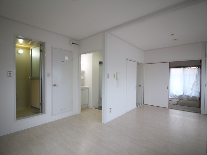 物件内観写真8　(居室)