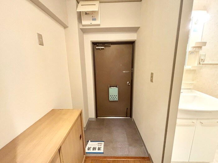 物件内観写真19　(玄関)