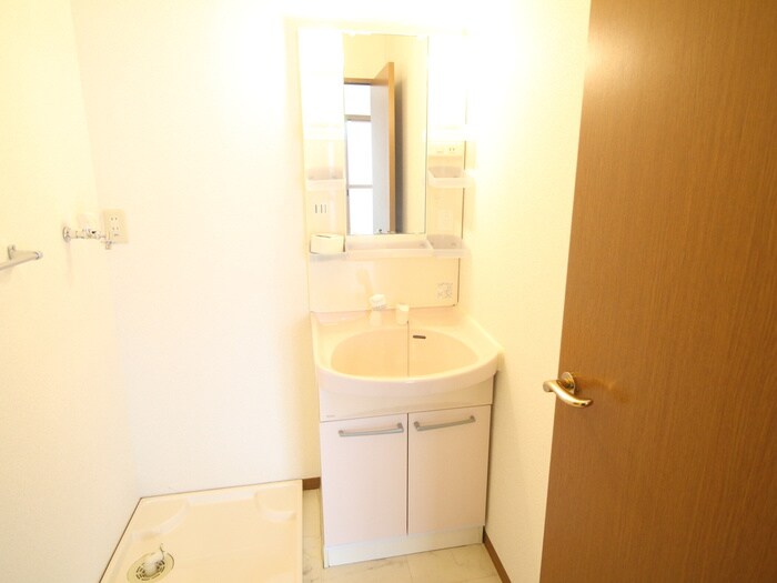 物件内観写真12　(洗面)