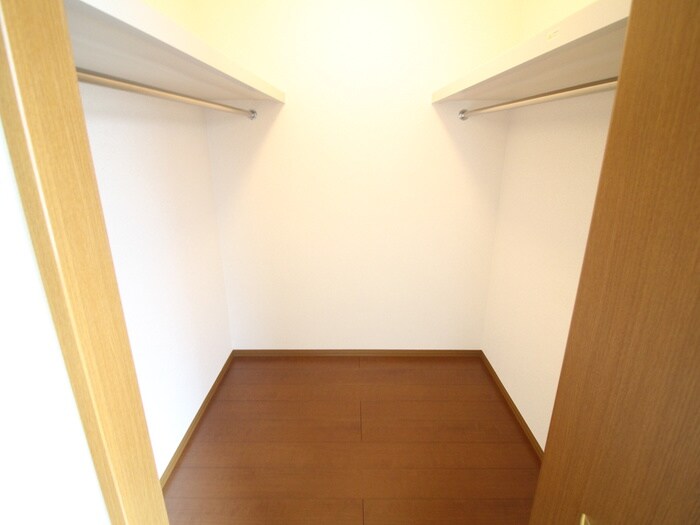 物件内観写真13　(収納)