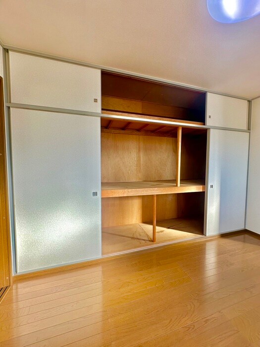物件内観写真12　(収納)