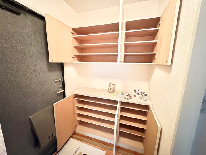 物件内観写真15　(靴箱)