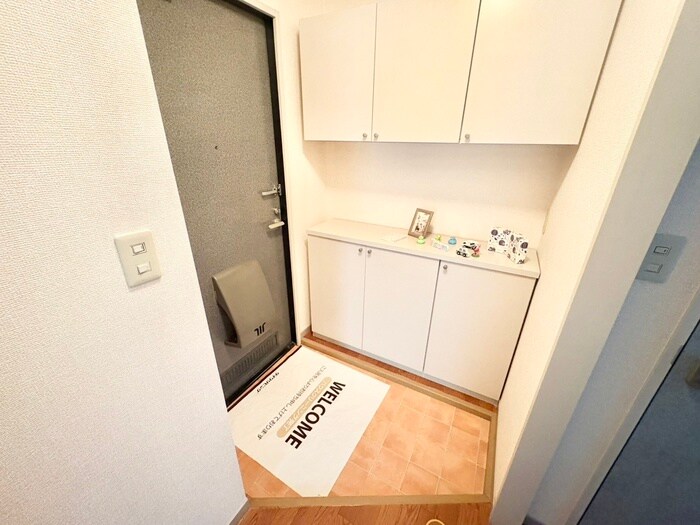 物件内観写真16　(玄関)