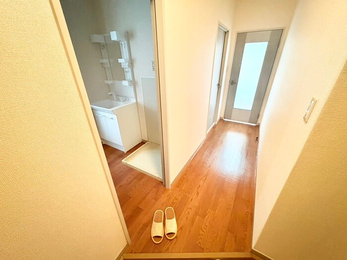 物件内観写真21　(廊下)