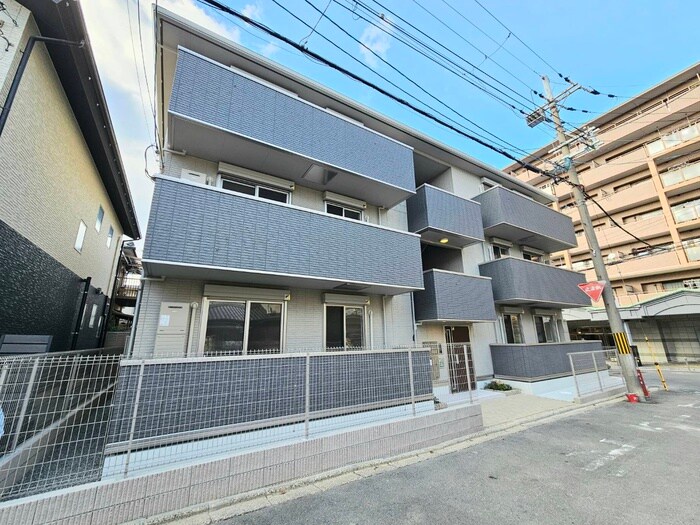 物件外観写真1　(外観写真)