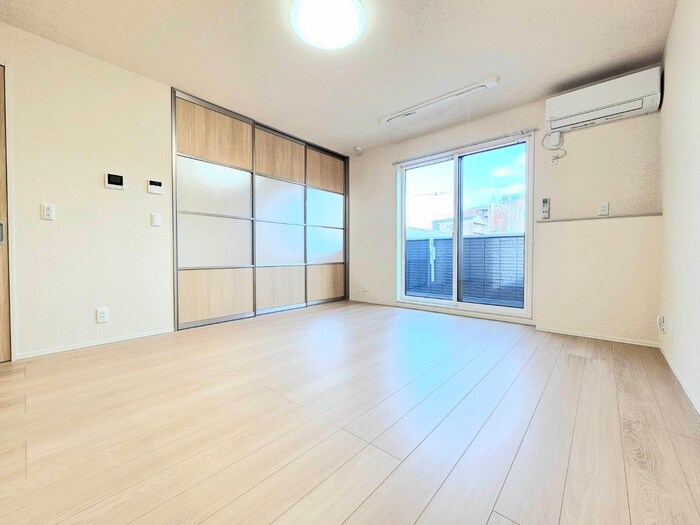 物件内観写真9　(居室)