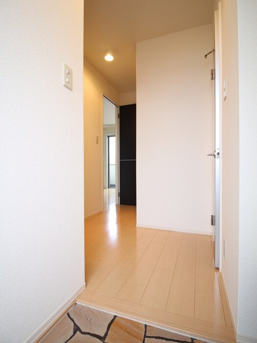 物件内観写真18　(廊下)