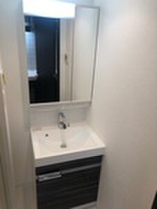 物件内観写真8　(洗面)