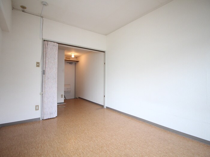 物件内観写真9　(居室)