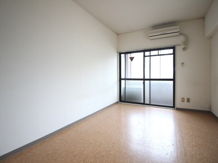 物件内観写真10　(居室)