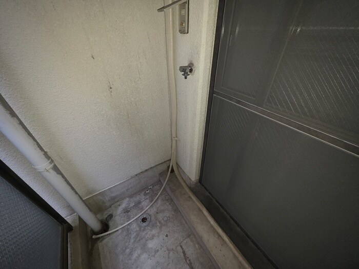 物件内観写真12　(洗濯機置場)