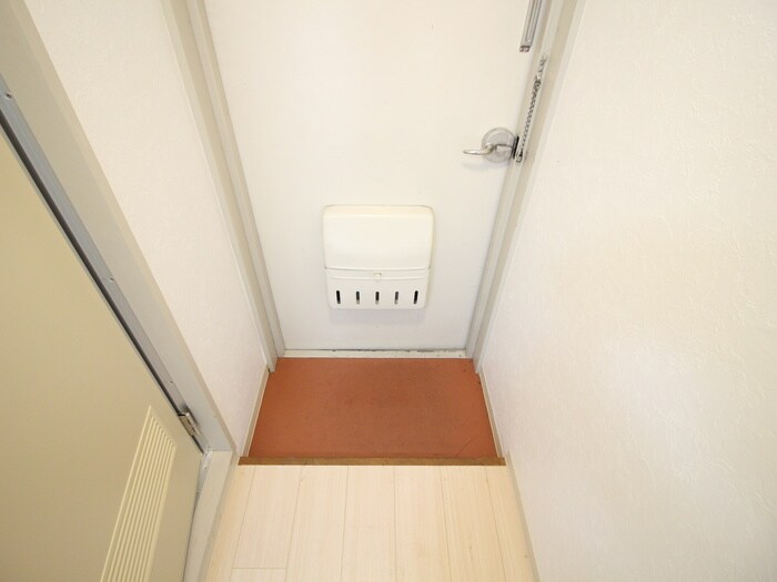 物件内観写真15　(玄関)