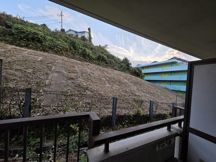 物件内観写真16　(室内からの展望)