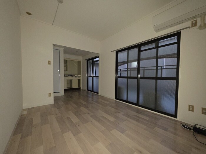 物件内観写真21　(居室)