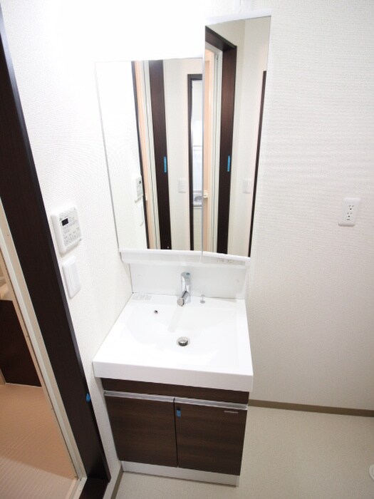 物件内観写真12　(洗面)