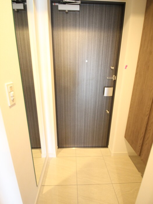 物件内観写真15　(玄関)