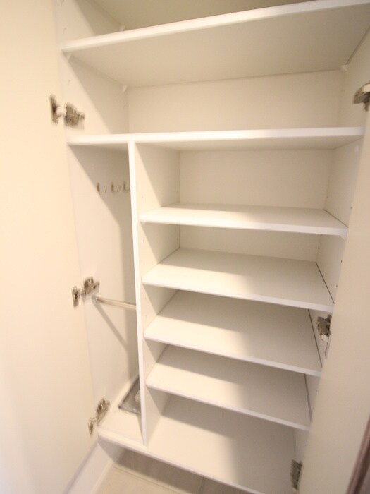 物件内観写真16　(靴箱)