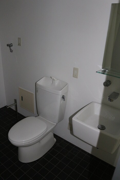 物件内観写真12　(トイレ)