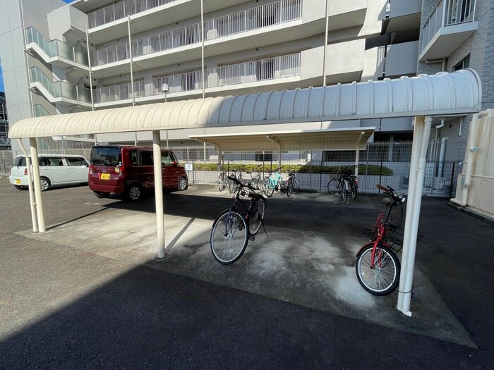 物件外観写真5　(駐輪場)