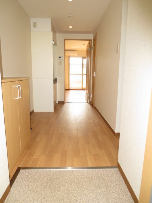 物件内観写真15　(玄関)