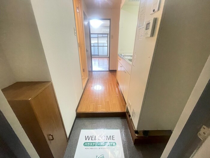 物件内観写真13　(玄関)