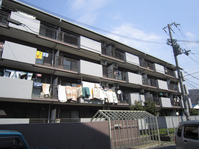 R GARDEN NOZAKI