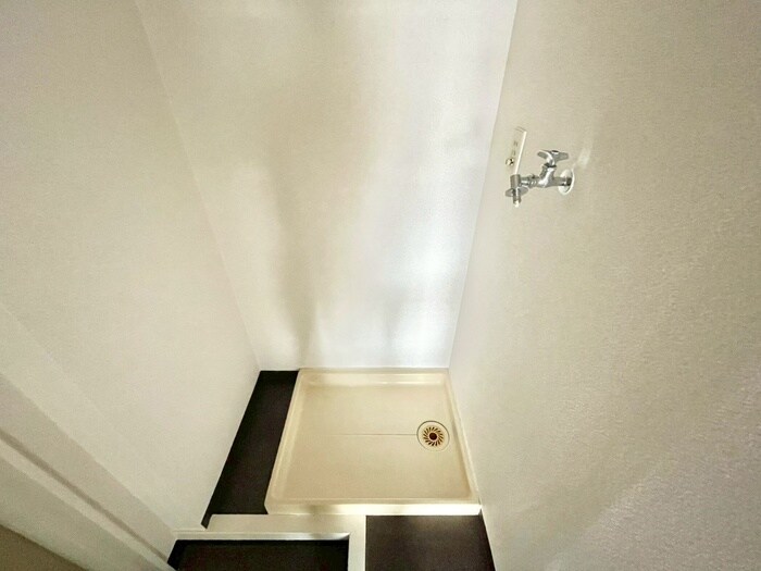 物件内観写真14　(洗濯機置場)