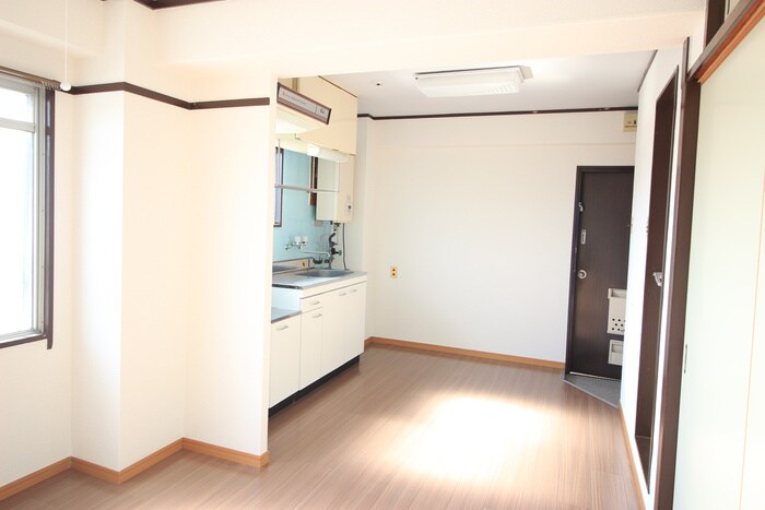 物件内観写真8　(居室)