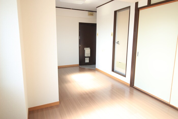 物件内観写真9　(居室)