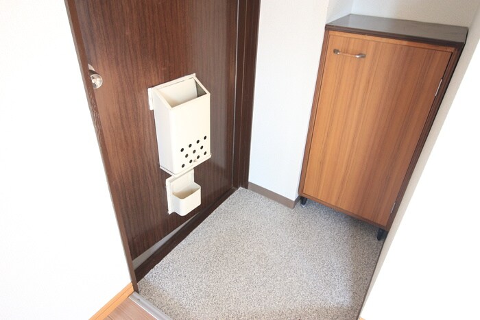 物件内観写真11　(玄関)