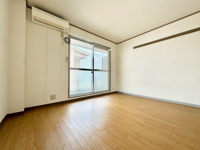 物件内観写真5　(居室)