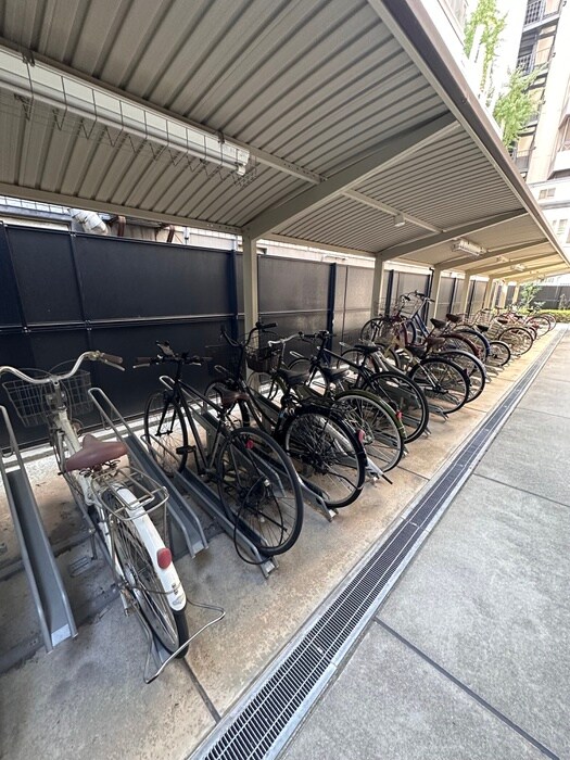 物件外観写真3　(駐輪場)