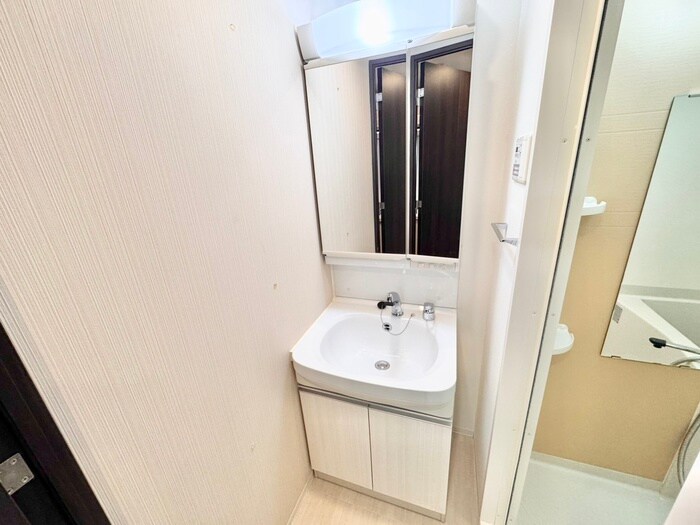 物件内観写真10　(洗面)