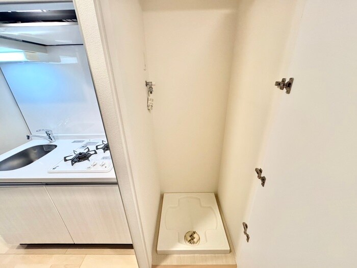 物件内観写真12　(洗濯機置場)