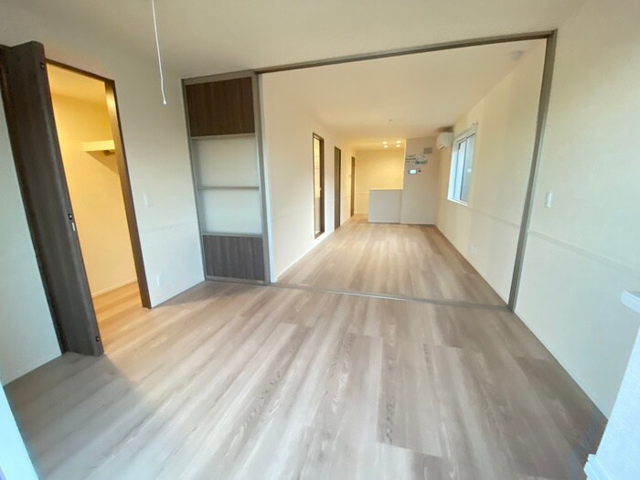 物件内観写真8　(居室)