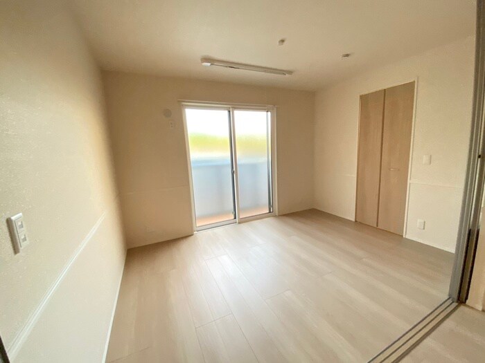 物件内観写真9　(居室)