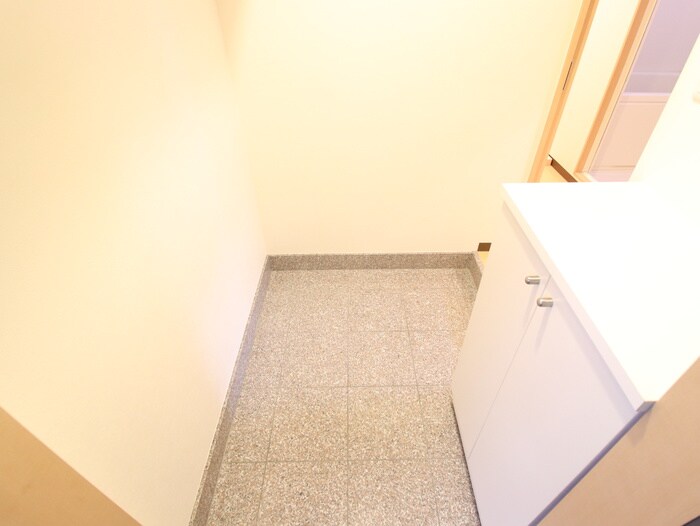 物件内観写真17　(玄関)