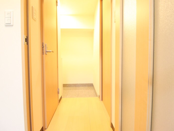 物件内観写真20　(廊下)