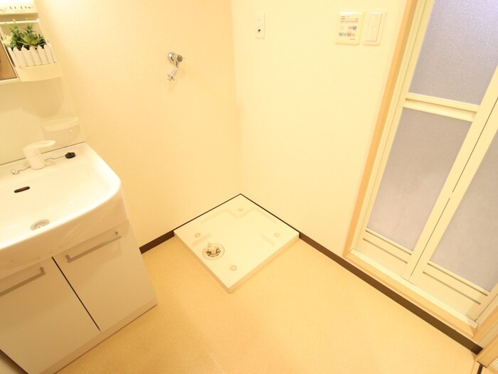 物件内観写真21　(洗濯機置場)