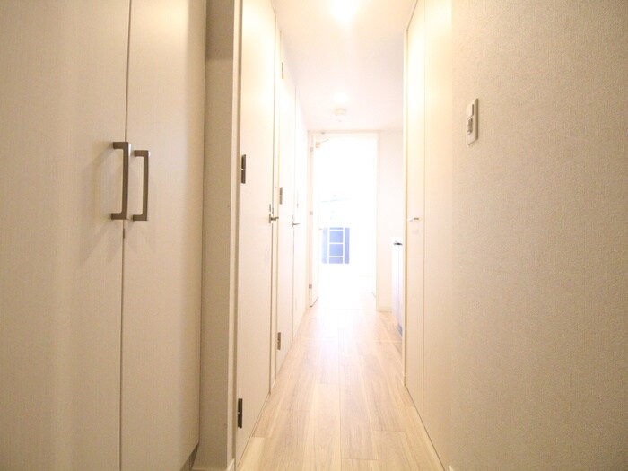 物件内観写真14　(廊下)