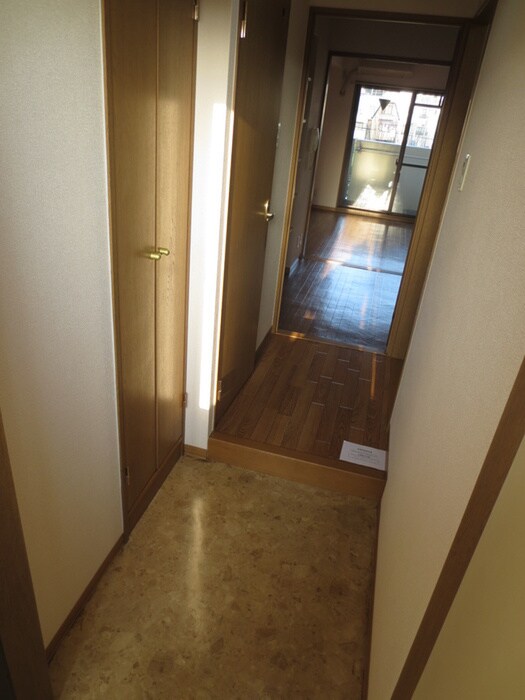 物件内観写真18　(廊下)