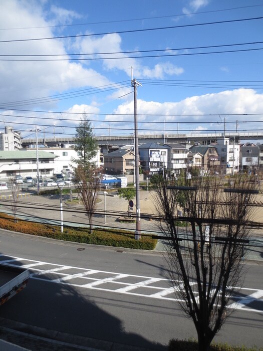 物件内観写真21　(室内からの展望)