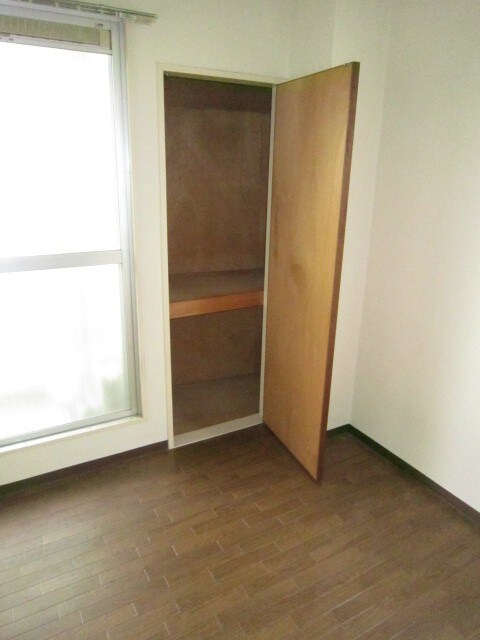 物件内観写真8　(収納)