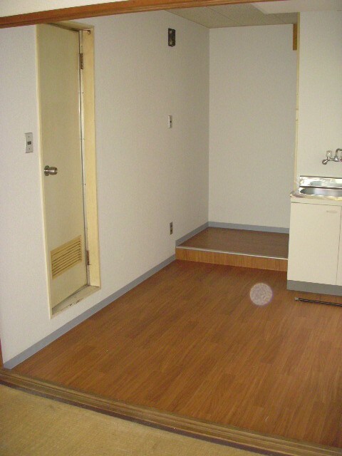 物件内観写真9　(居室)