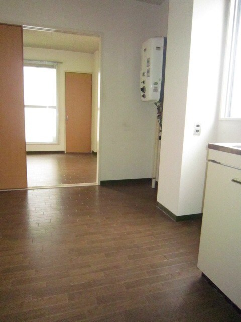 物件内観写真16　(内観写真)