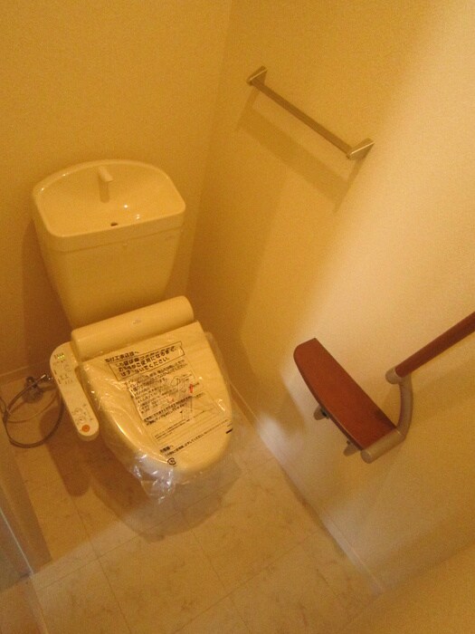 物件内観写真11　(トイレ)