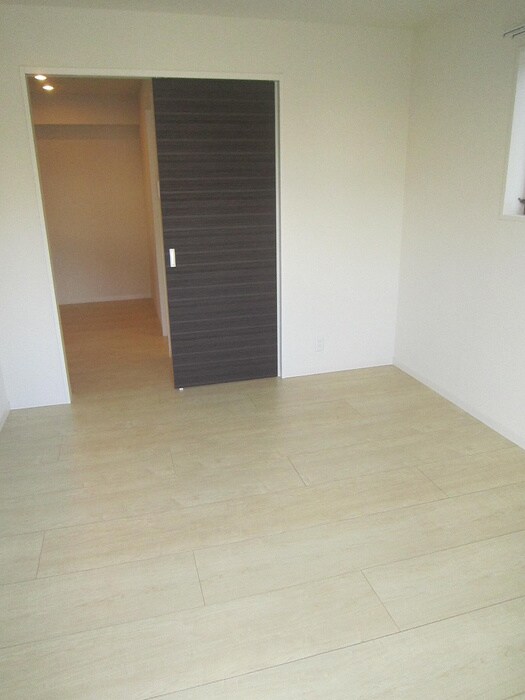 物件内観写真13　(居室)