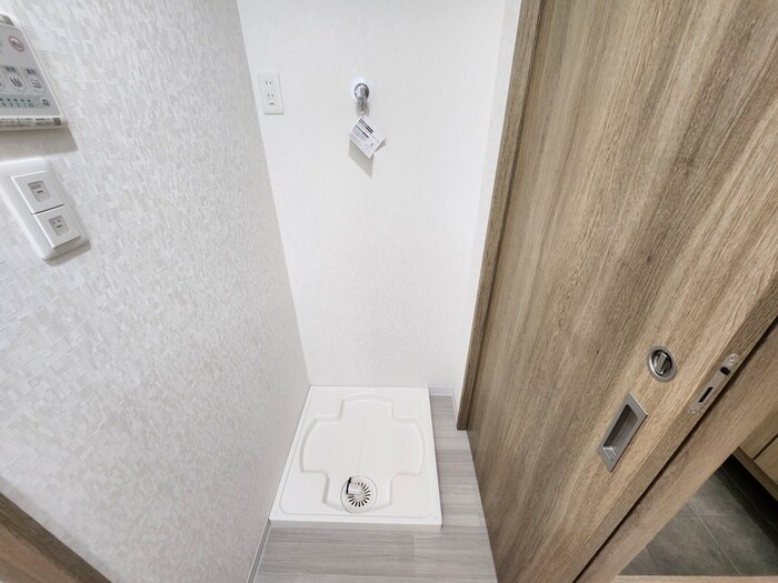 物件内観写真10　(洗濯機置場)