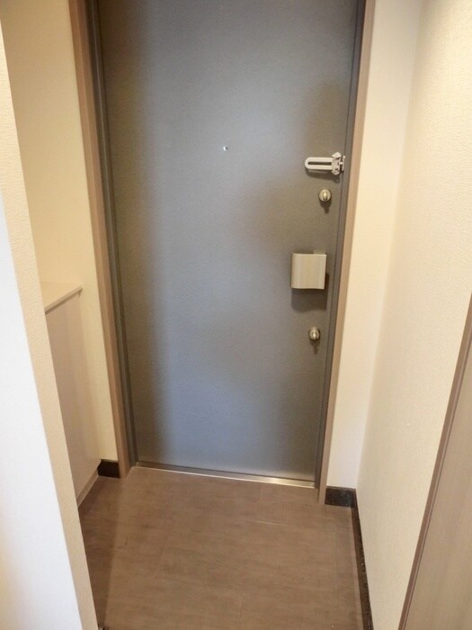 物件内観写真13　(玄関)